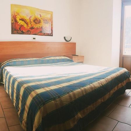 Hotel Miramonti Claviere Eksteriør billede